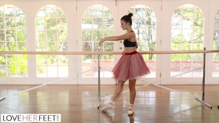 Ballerina Gets Her Tight Hole Penetrated By Her Instructor