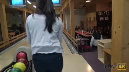 HUNT4K. Guy penetrates attractive beauty while cuckold plays bowling