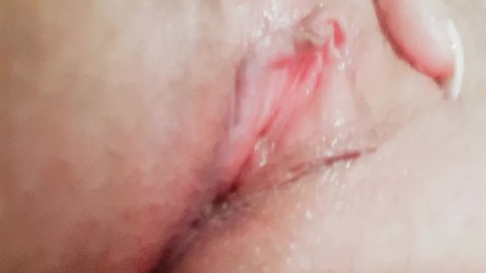 who wants to fuck my tight wet pretty pink pussy hole??