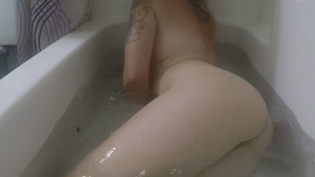 Horny as fuck in the bath