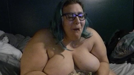 BBW Eating a Salad Enthusing About Food