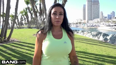 MILF Simone Garza's pussy is ready for a workout