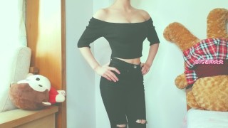 The last time to wear summer clothes changing online小姐姐在线换装 污老师炎炎