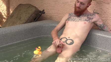 Ginger Hipster Fools Around in Hot Tub with Hairy Cub Blow Buddy