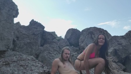 Tinder girl fucking high in the rocky mountains.