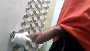indian horny boy masturbation in gym toilet