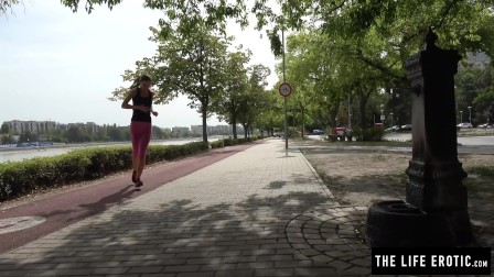 Cute jogger almost caught masturbating in a public park