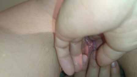 4 fingers in wet pussy until she cum