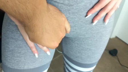 Cumming in my panties and yoga pants and pull them up before Gym