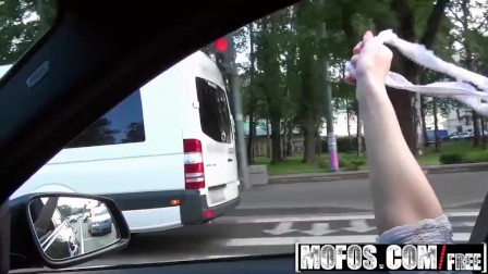 Mofos - Stranded teen Foxy Di, Gets Roadside anal