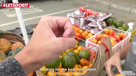 latina goes from selling fruits to selling Pussy #LETSDOEIT