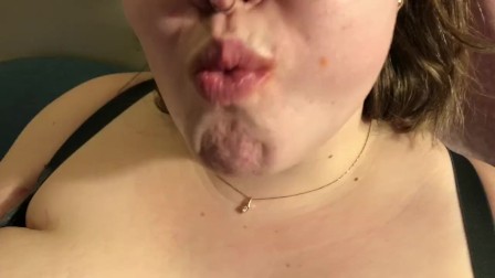 CHUBBY BUSTY BBW teen STUFFS PIZZA INTO DIGESTING BELLY