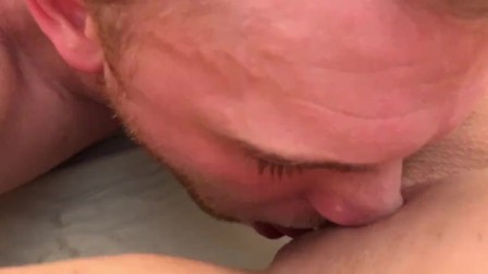 This is how you eat pussy! Huge squirt ending!