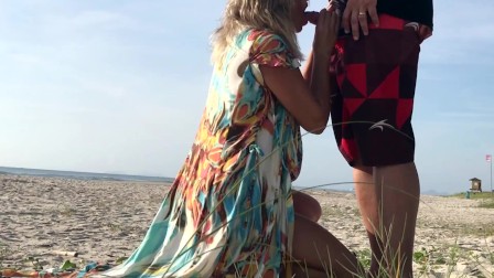 Real amateur Public Standing Sex Risky on the Beach !!! People walking near