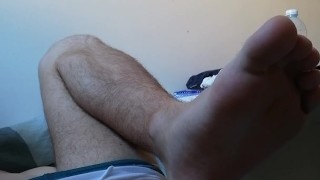 Me playing with a 11 inches dildo/ gioco con un dildo di 30 centimetri