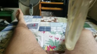 Lleno de leche el condón / filling condom with my cum