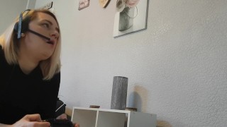 Wife distracted with orgasm while playing in online chat