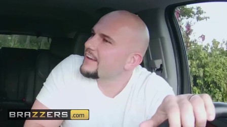 BRAZZERS - Sexy teen Summers gets facefucked by uber driver