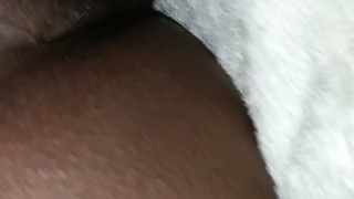 Amateur ebony squirting in bed