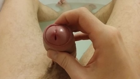 amateur Guy Masturbating Taking a Bath - Slow Flowing Cum and Huge Cumshot