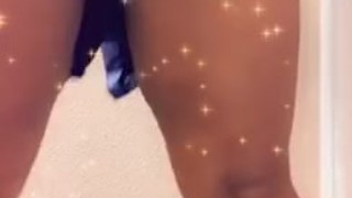 FEEL GOOD TWERK SESSION (pussy peekaboo)