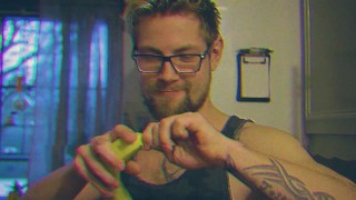 SEXY GUY SHOWS HOW TO EAT THAT BIG BANANA DICK! JOI