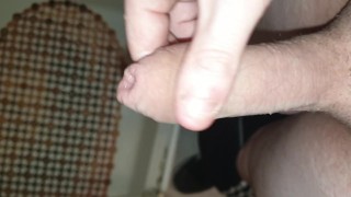 Peeing and wanking in the shower