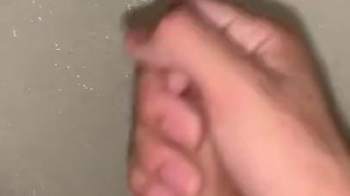Latin masturbates on knees in the tub