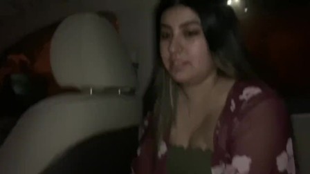 Desperate amateur teen gives stranger amazing blowjob for ride!