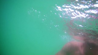 Wichsen im Freien 3 - unter Wasser -