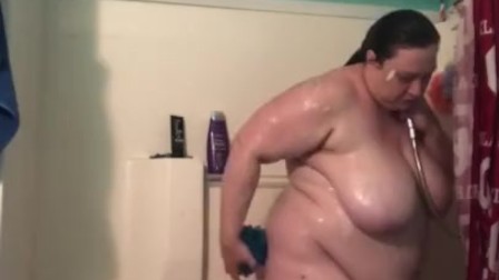 Bbw in shower washing big tits and pussy