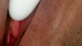 Watch me squeeze my tight pussy