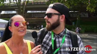 HITZEFREI Gamer girl Anny Aurora fucking a stranger