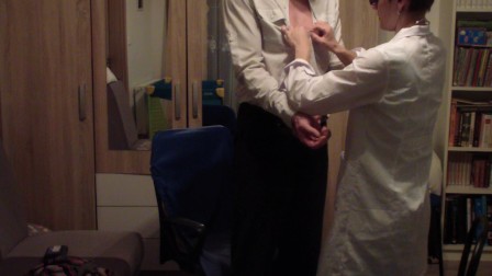 medecin´s hard handjob by young russian doctor