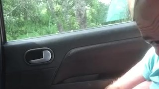 Selfsuck 1 на публике, она не поверила своим глазам