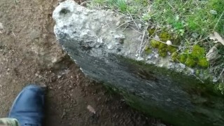 Greek Army Guy jerks off outdoor- χύνω έξω στο στρατόπεδο