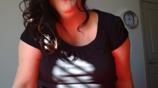 beautiful cumshot while watching porn