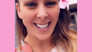 Cherie DeVille Uber Masturbation