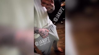 JAKIPZ PLAYING WITH BIG COCK IN GREY SWEATS