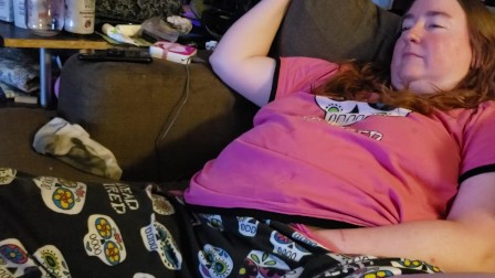 Watching porn makes BBW touch herself and more