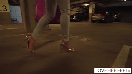 LoveHerFeet - Sexy Sophia Leone Deepthroats & Rides A Big Dick