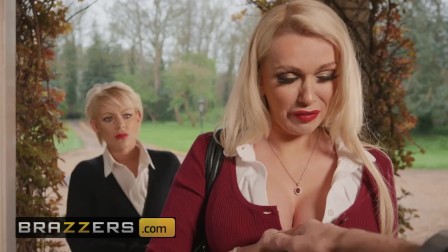Brazzers - Big tit british milf Amber Jayne worships big cock