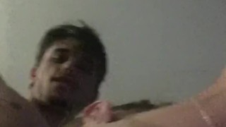 Amateur couple gf lives giving boyfriend head