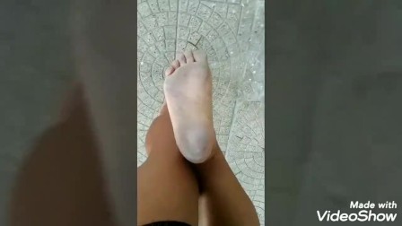 Dirty feet footjob big cum