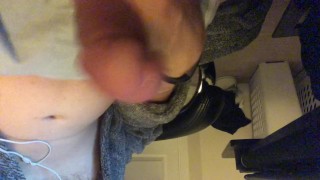 longer version of me jerking my load all over me