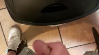 Public Cumshot