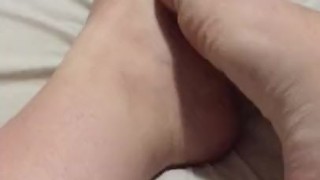Fuck my feet daddy