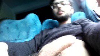 Masturbando no ônibus indo pra praia (parte 2)