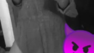 Sexy venezolana haciendo striptease