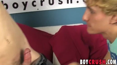 amateur twink jerking off while getting dicked in the ass